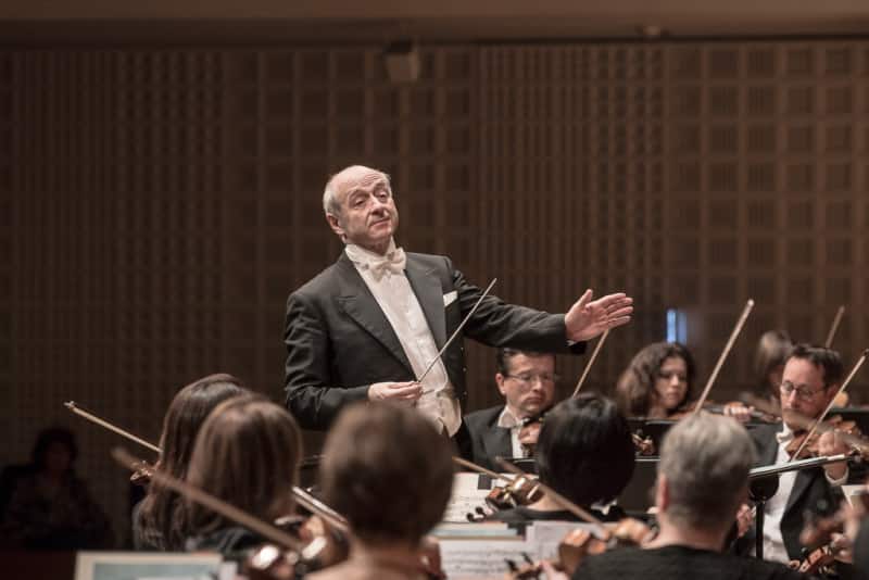 Iván Fischer dirigiert das Symphonieorchester des Bayerischen Rundfunks <br />(© Foto: BR/Peter Meisel)