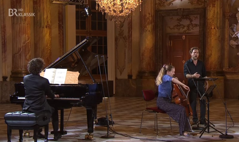 Martin Helmchen (Klavier), Marie-Elisabeth Hecker (Violoncello) und Julian Prégardien (Tenor) <br />(© Foto: BR Fernsehen)