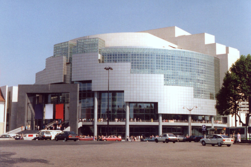 Opéra national de Paris <br />(© Foto: Wikipedia, Jüppsche, CC-by-sa 3.0/de, https://de.wikipedia.org/w/index.php?curid=4171801)