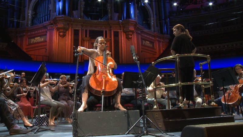Sol Gabetta bei der Probe in der Royal Albert Hall. <br />(© Foto: BR)