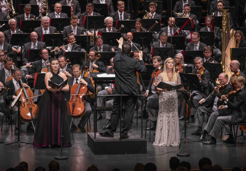 Andris Nelsons dirigiert Mahler <br />(© Foto: Salzburger Festspiele/Marco Borrelli)